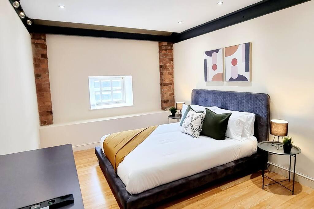 Apartment Penthouse In Lvpl-sleeps 6