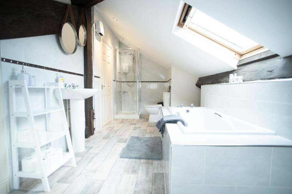 Apartment Penthouse In Lvpl-sleeps 6 *